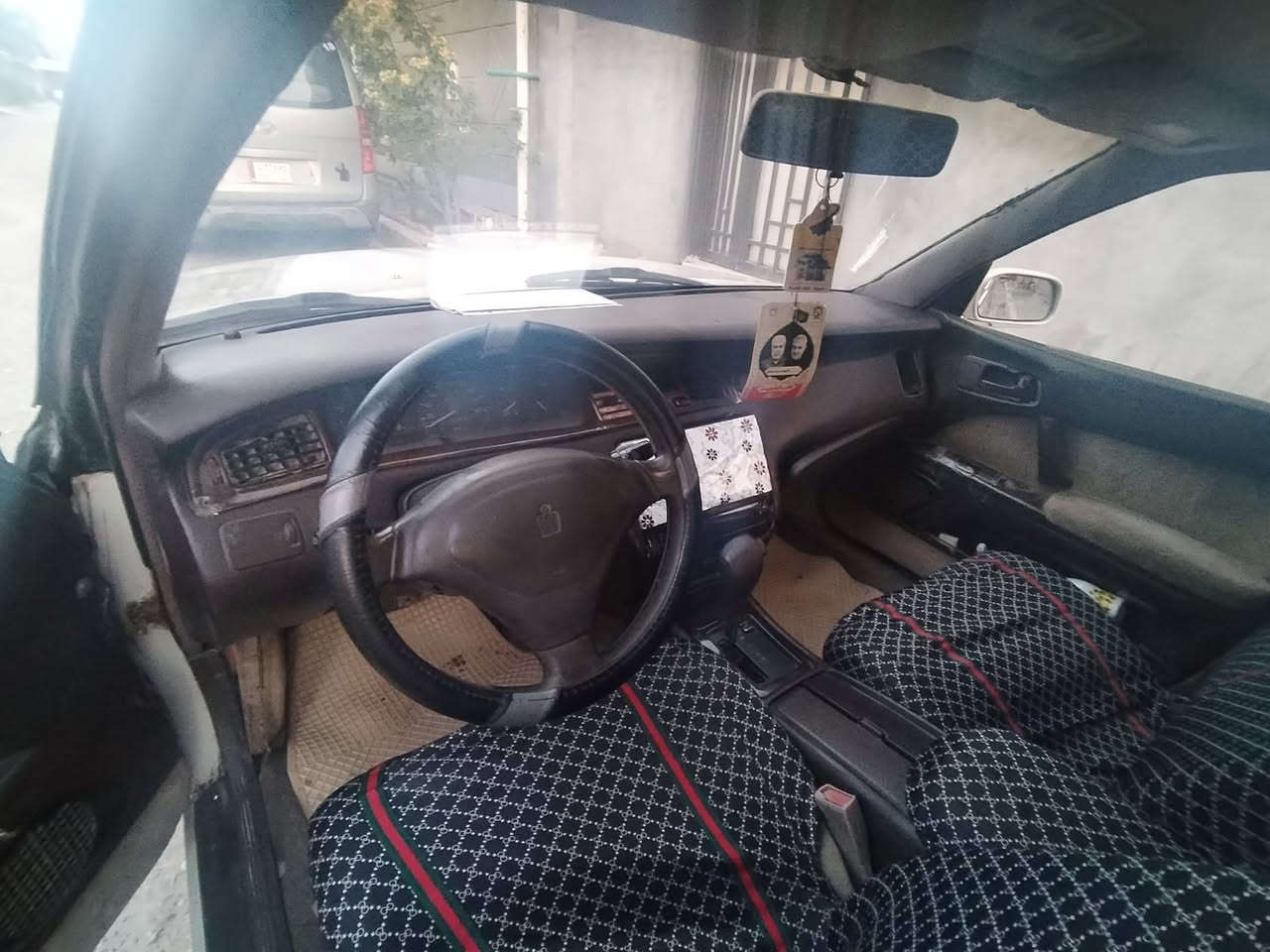 سياره بطه مديل 92.
مكينه وكير خير من الله مكفل من الفتح والتجفيت
كهربائات كلها شغاله
جام يصعد وينزل
لايت عالي. ناصي.
دشببول  ما بيه زلغ 
السياره شرط التحويل
رقم بصره مشروع وطني 
سنويه منتهيه  شرط التحويل 
حداده كله جديد 
سياره مال جناي 
تخم تاير  
سعر 35وبيها مجال قليل
مكان المدينه


**إذا كنت صاحب هذا الإعلان وتريد حذفه لأي سبب، رجاءا أرسل رسالة إلى الدعم الفني**