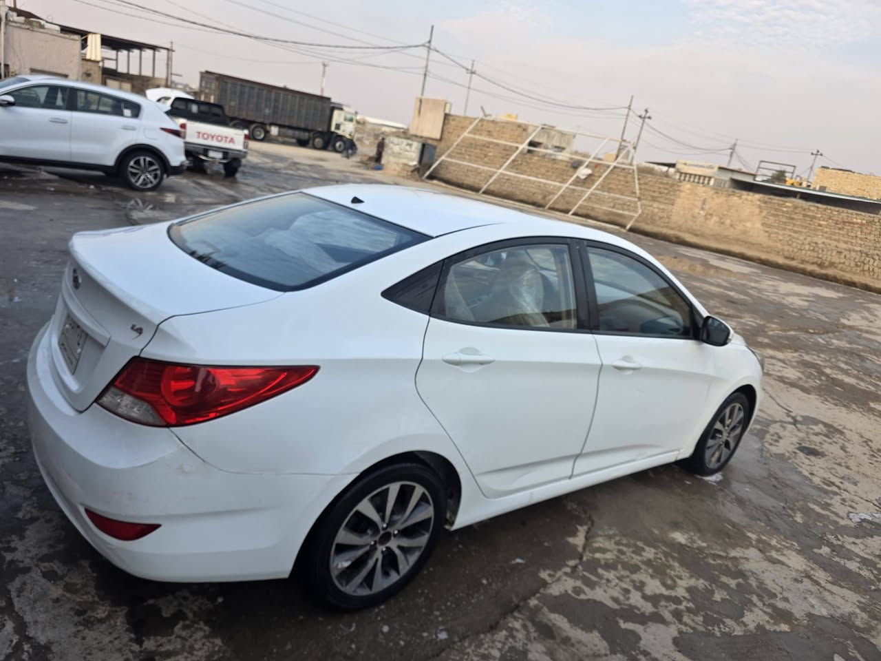 سلام عليكم اكسنت 2015 خليجي فول بيه 3 قطع صبغ اثر طخات السعر 95 بيه مجال قليل مكينه كير حداديه مشروطات مكاني ديوانيه حي الجامعة  رقمي ***********
