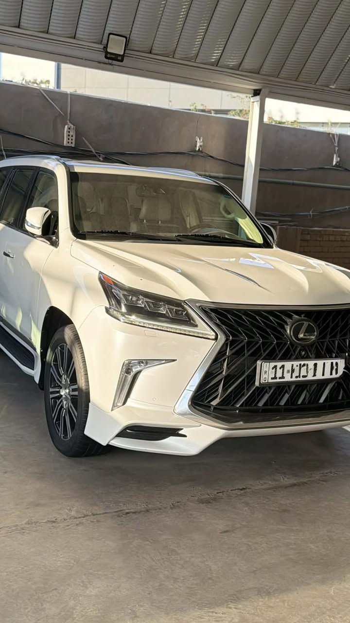 السلام عليكم ورحمة الله
للاستفسار الاتصال *********** 
لكزز 2019 بريم 
السياره مكفوله كفاله عامه 
ماشيه 116 الف 
رقم بغداد باسمي 
تخم تاير جديد 
السياره جديده بمعنى الكلمه 
السعر 70 الف وبيها مجال
