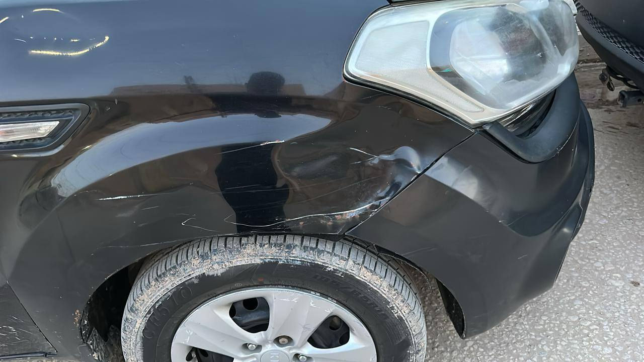 السلام عليكم 

سياره صول موديل 2012 
مكينه GDI 1600
لون اسود 
استعمال نسائي
كير مكينه تبريد شاصي مكفولات 
تخم تاير جديد 
تبريد شغال 
حادثهة موضح بل سونار مال أمريكا
وبيهة حادث جاملغ بسيط موضح بل صور 
للمعلومات او ستفسار شراي
***********
