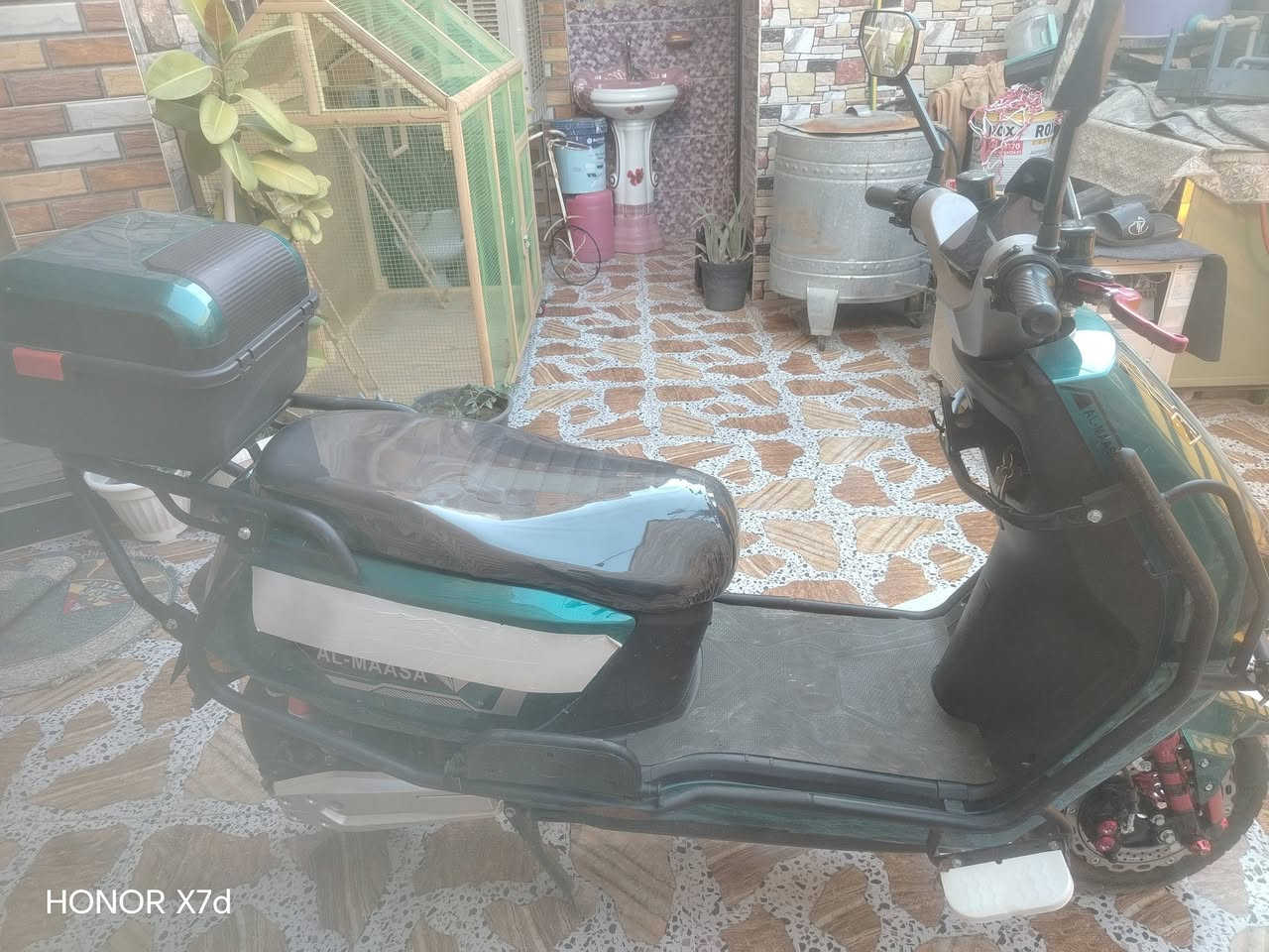 سلام عليكم 
ماطور شحن للبيع
بطارية جديدة سعر 650 وبي مجال نضافة فوال وعل فحص 

مكان الأنبار هيت
الاتصال على الرقم ***********
