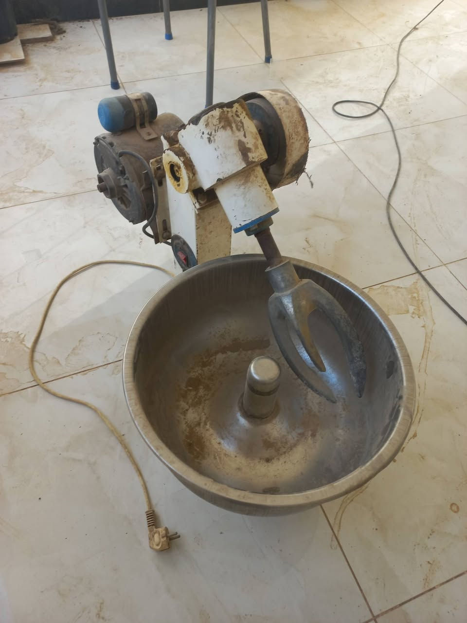 عجانه مستخدمه للبيع سعه ٨ لتر كربلاء ***********
