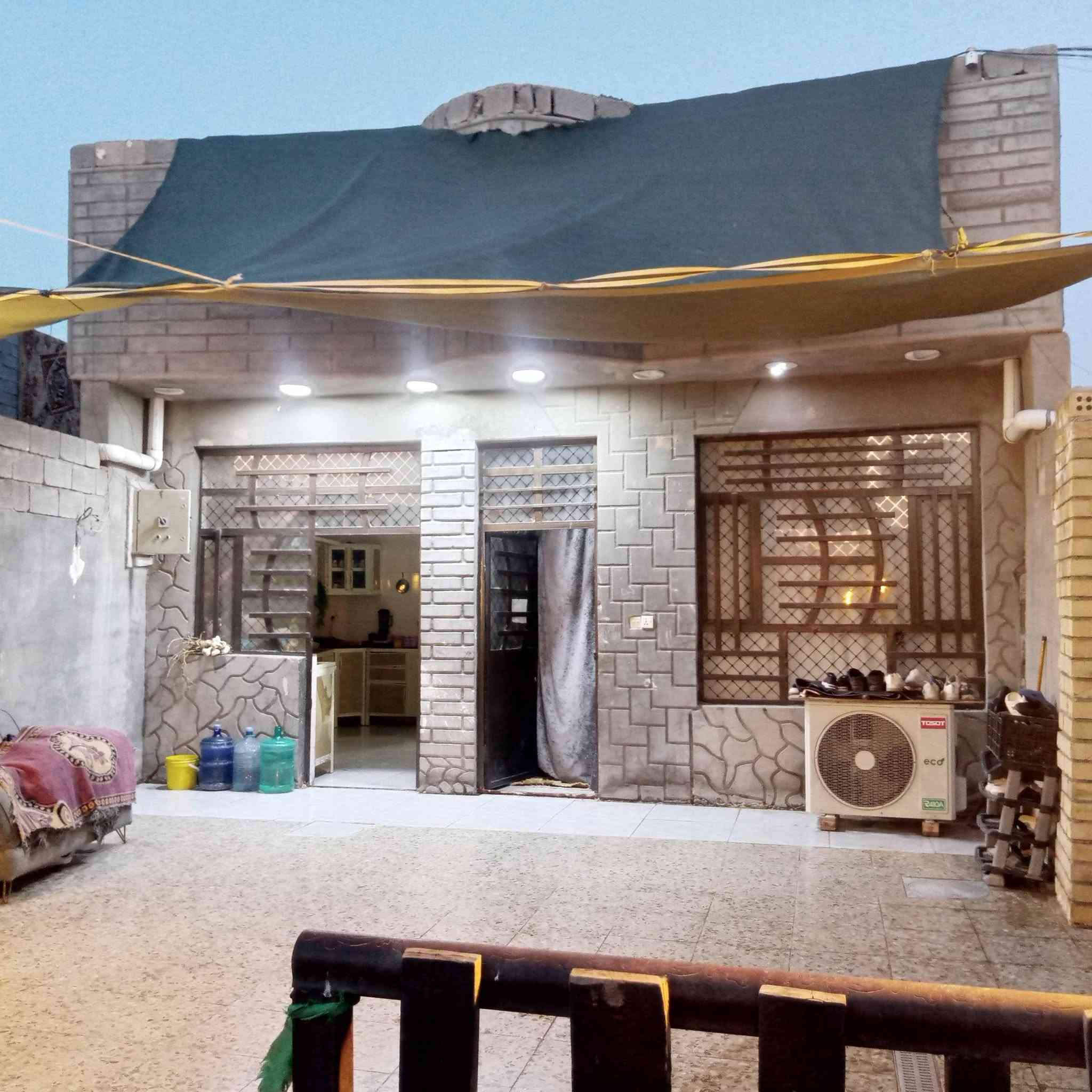 خ دار للبيع بغداد حي لبتول لزراعي مساحه 150متر ركن متوفر كافت لخدمات غرفه وصاله حمام مطبخ منور واستقبال للاستفسار اتصال واتساب ***********
