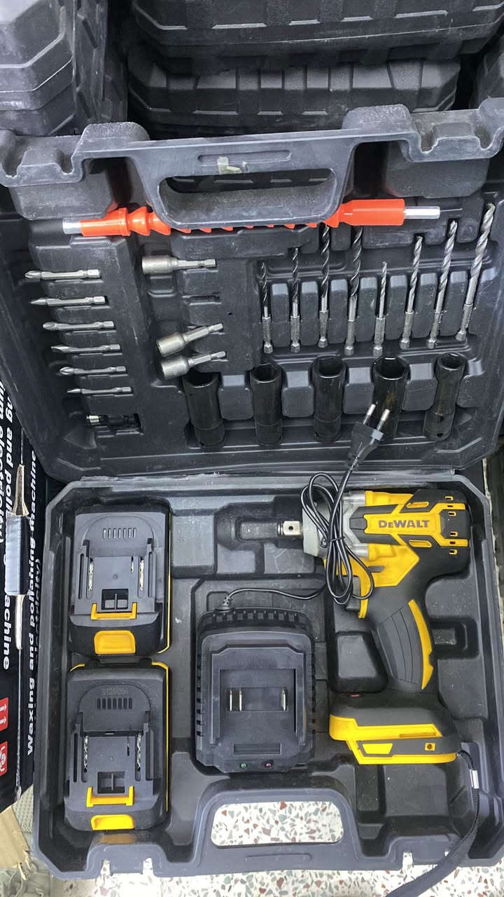 تصليح كل انواع الدريلات والكوسرات البروشلس ماطور والفحمات والعدد المختلفة الشحن والكهرباء 
باركسايد فيركس اوزيتو ديولت ميلواكي بوش ايربور هلتي تيتان وورك زون وكل الانواع الباقية 
عنواني بغداد الحرية *********** بغداد, العراق
