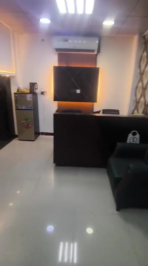 السلام عليكم اثاث مكتبي للبيع اخو جديد ***********
