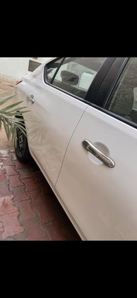 نيسان صني • ٢٠٢١ • بدون صبغ