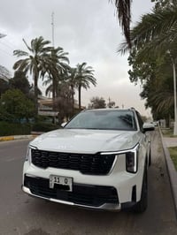 كيا سورنتو 2024 خليجي للبيع  رقم : بغداد ماشية:13000Km محرك:3500  مواص...