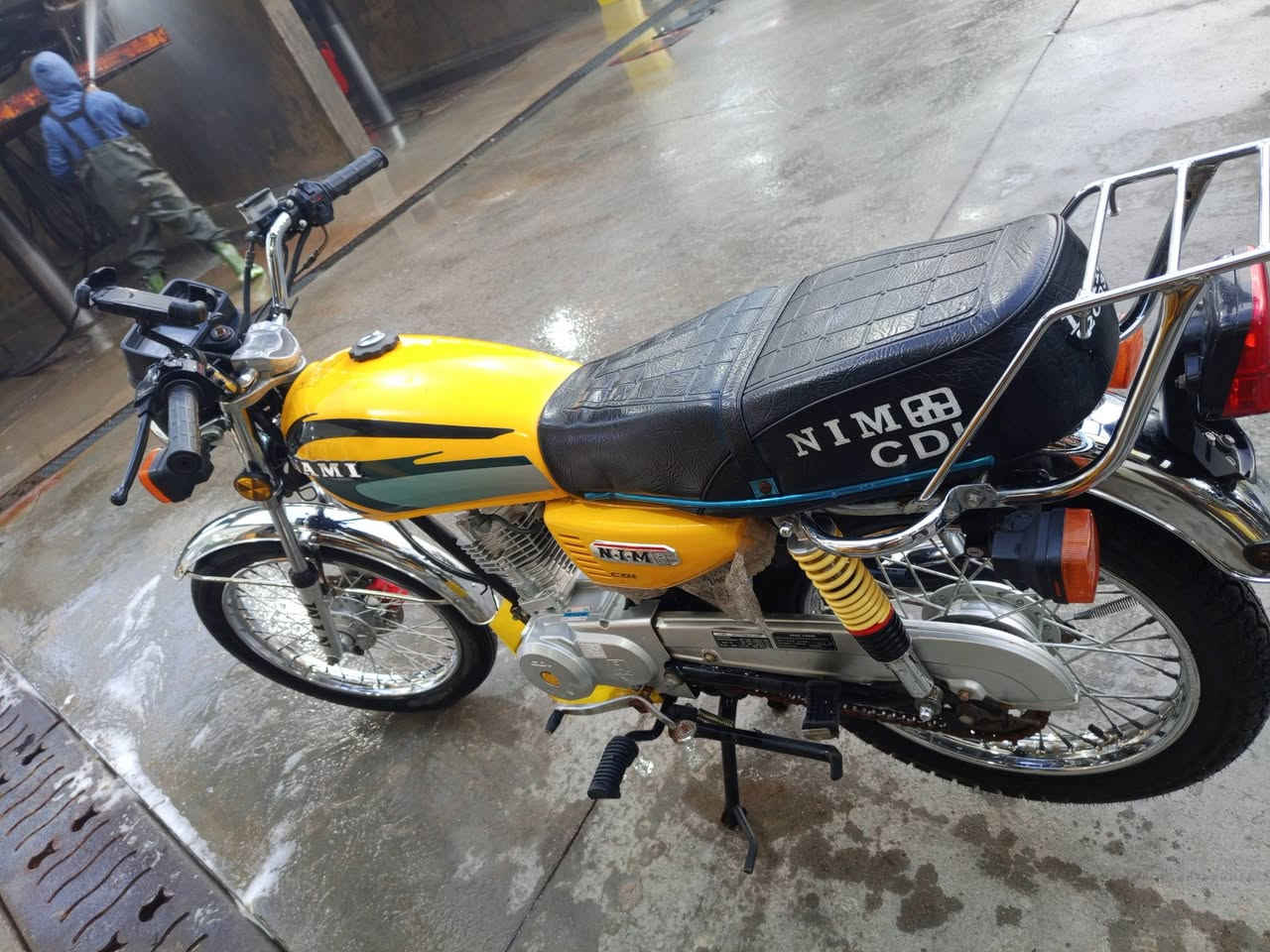 السلام عليكم دراجه نامه امتياز موديل 23 طالعه من لوكيل قبل 5 اشهر بعده بجيس اوراق اصولي السعر مليون و300 وبيه مجال كلش قليل ***********8
