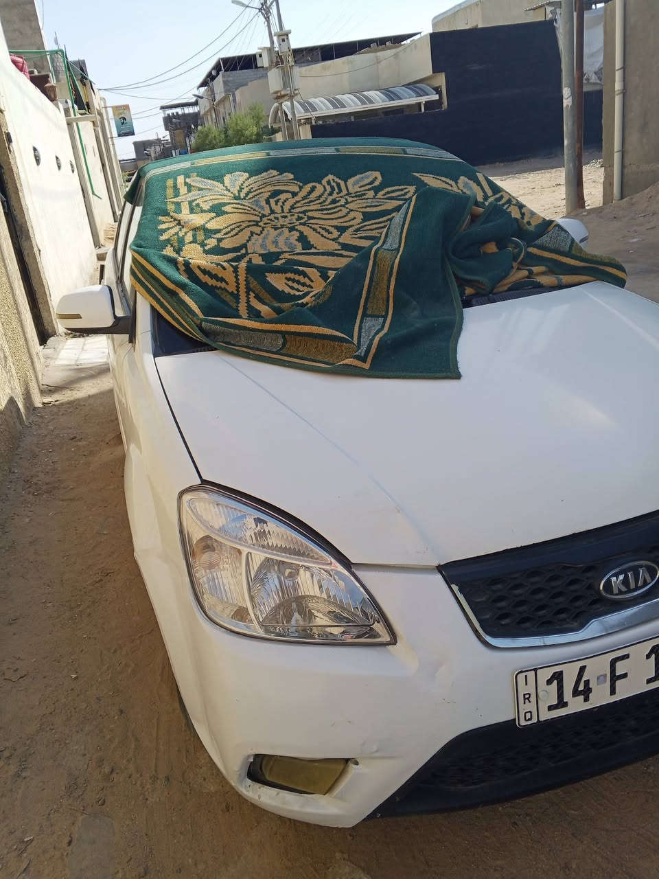 السلام عليكم كيا  ريو موديل ١٢  خليجي  المحرك ١٦٠٠ السيارة جاهزه كير مكينه تبريد حدادي مكاني الجزيرة 
السعر ٧٠ وبيهه مججال رقمي *********** 
رقم انكليزي  سنوية مامنتهيه
