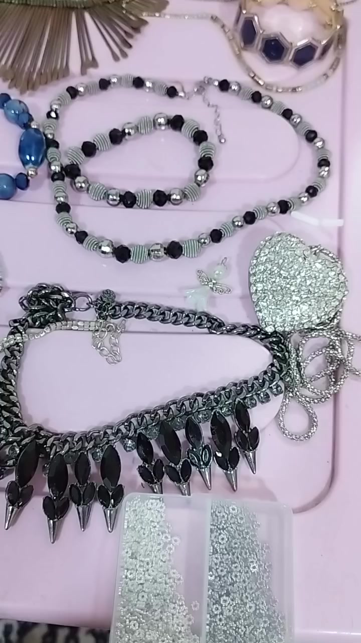 اكسسوارات منوعه


**إذا كنت صاحب هذا الإعلان وتريد حذفه لأي سبب، رجاءا أرسل رسالة إلى الدعم الفني**