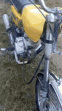 سلام عليكم دراجه للبيع كلك مكفول دراجه نضيفه محركه لا تبخير ولا تنقيص سعر 175 مكاني كربلاء طويريج ولشراي بخدمته***********
