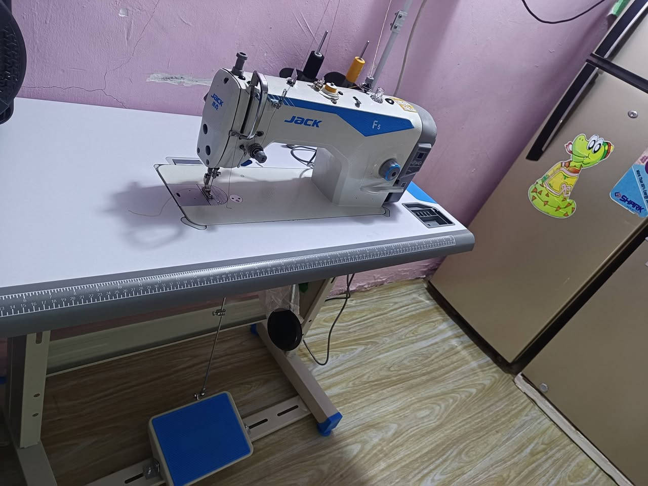 مكينه اللبيع كارتون جديده جاك السعر 300 قفل   ‏‪***********‬‏
