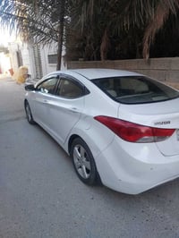 النترا 12 خليجي فول  السعر 115 بصمه محرك 1800  ها 07713072234