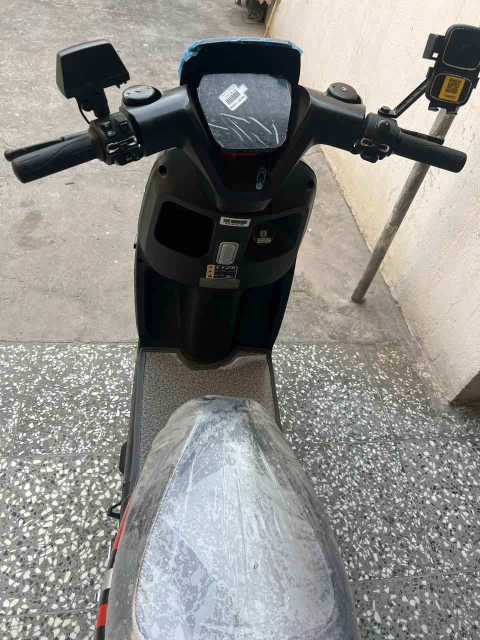 السلام عليكم
دراجه شحن ريان صارلها شهر عدي جديده لوك مطالع بيها بيها يمكن ست مرات من بيتنه لدوام امانت الله اريد ابيعها لىن اخذت سياره ف بعد مطلعت بيها جديده شخط بكد الابره مابيها جديده بمعنه الكلمه السعر850 الف وصلها موجود والتاريخ الي مشتريها موجود واحله من الصور اب الف قاط عنواني  البياع حي  الرساله الثالثه قرب شارع الضغط ***********
