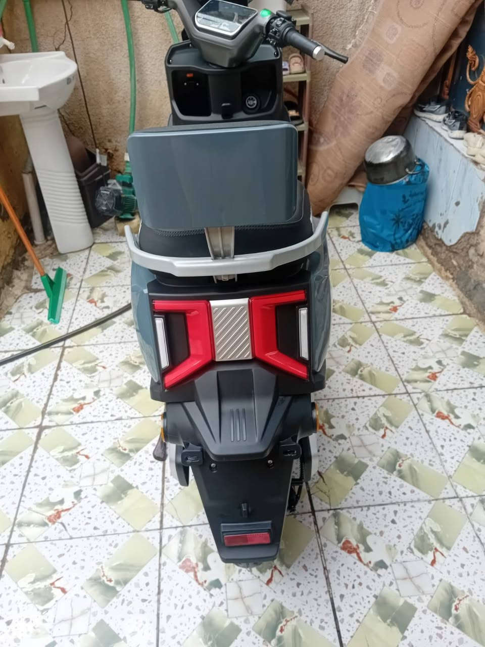 لسلام عليكم دراجه  شحن  مستخدمه  شي قليل  للستفسار اتصال عله  صحاب  ادراجه   ***********
