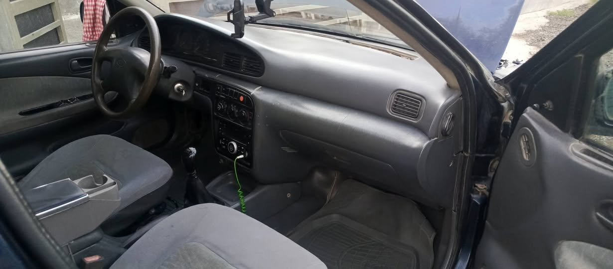 للبيع خابرني وتدلل ***********
