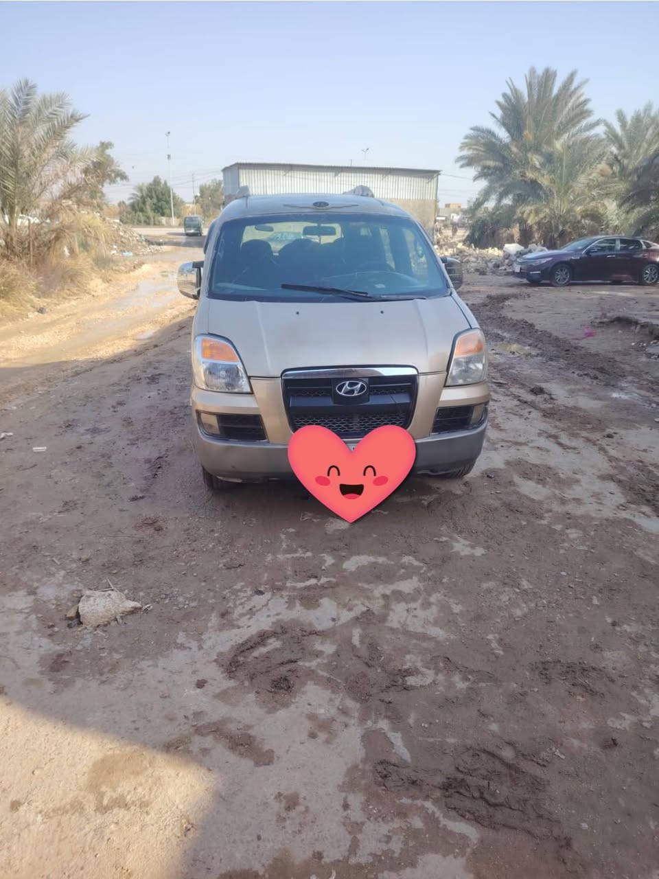 السلام عليكم
ستاركس موديل 2000
مصبوغه عام رقم بغداد الماني 
سنويه غير نافذه 
مكان بابل / القاسم 
السعر 38 وببها مجال 
غير متواجد ع الفيس 
مكلف بلنشر !!! 
للاستفسار / ***********
