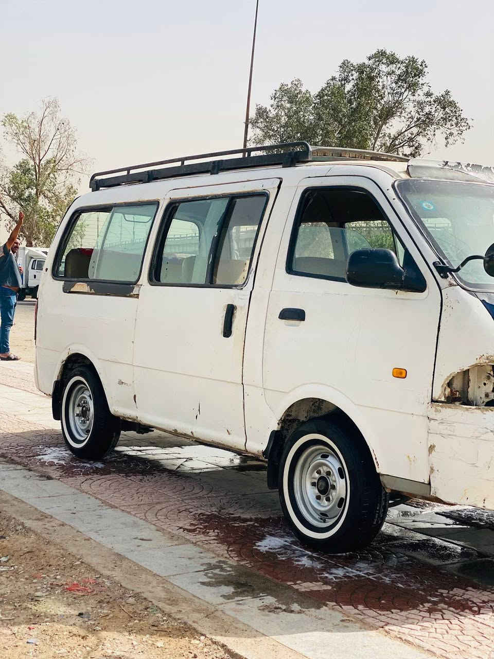 السلام عليكم ورحمه 
كيا بريجو للبيع او مراوس موديل 97 سنويه ٢٨ 
مكينه بيه خيط بخار بدون صرف كير اكسن باور جديد 
تخم تاير جديد توشمه جديده كشنات ستاركس 
كهربائيات شغله شواصي بس واحد معمر بجهت العبري 
مكاني بغداد المدائن السعر ٥٥ وبيه مجال 
***********
