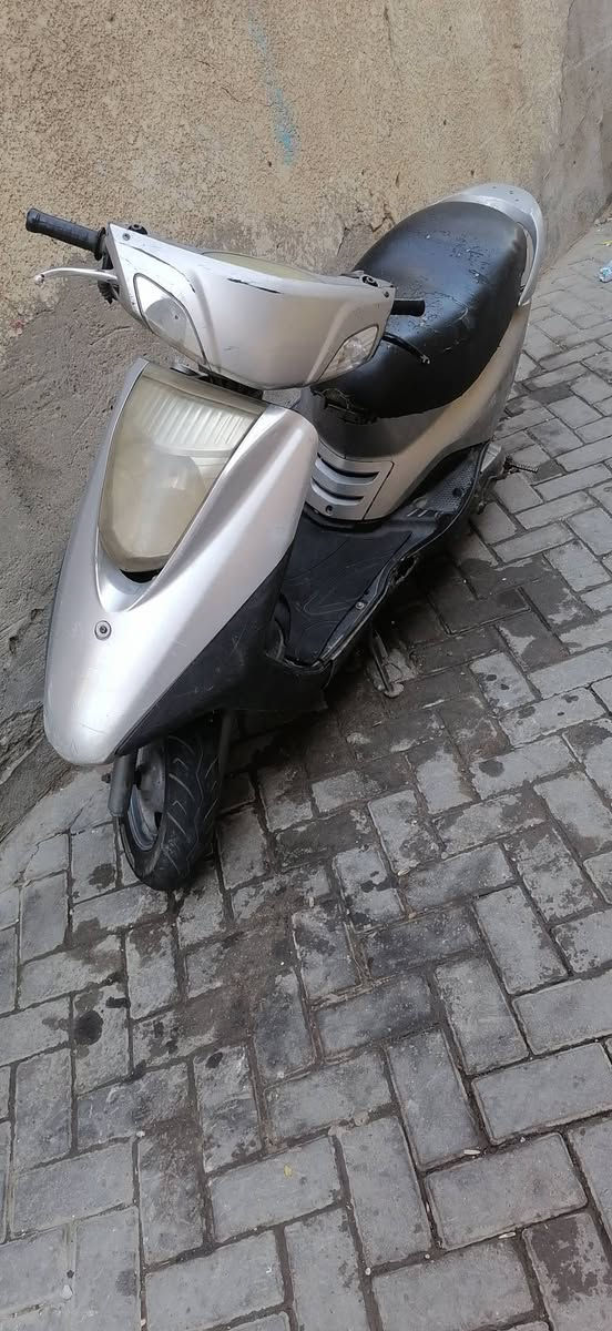 السلام عليكم دراجه بريز للبيع دراجه شغاله بيهه نواقص بسيطه مكاني حي اور السعر 250 للاستفسار ***********
ملاحظة غير متواجد بالفيس
