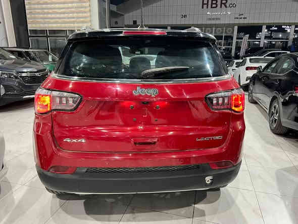 جيب كومبارس 2023
السيارة لونين بلادي أحمر + اسود 

حادث 5قطعة   ربع قماره صبغ 
بجم كبس 
فور ويل 
اربع انظمة قيادة 
نظام اطفاء عند التوقف 
شاشة
كامرة دوارة 
مانع انزلاق
سايد بريك دكمة
كشنات جلد 
تحكم ستيرن فول
وبعد بيها هواي مواصفات
السعر؛ 115ورقة

للاتصال  ***********
***********
