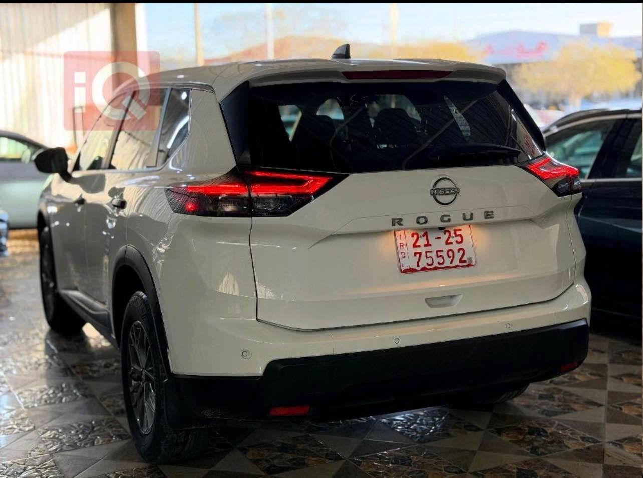 السلام عليكم

نيسان روج موديل2024 

3 سلندر تيربو 

ضررها باب خلف السكن تبديل فقط وشخط خفيف ممعدل واضح بالصوره 

حت الدعاميات بدون صبغ 

مواصفات بصمه 

رادار 

شفتات ستير 

شاشة حجم كبير 

تبريد قطعتين 

حساسات

سياره مبيها دينار مصرف 

كاتي تترقم شمالي 

السياره ماشيه 24 الف فقط 

كير محرك حدادية شرط 100/100

سعر السياره 155$

مكان السياره كركوك 

رقم الهاتف ***********

زين *********** كركوك, العراق
