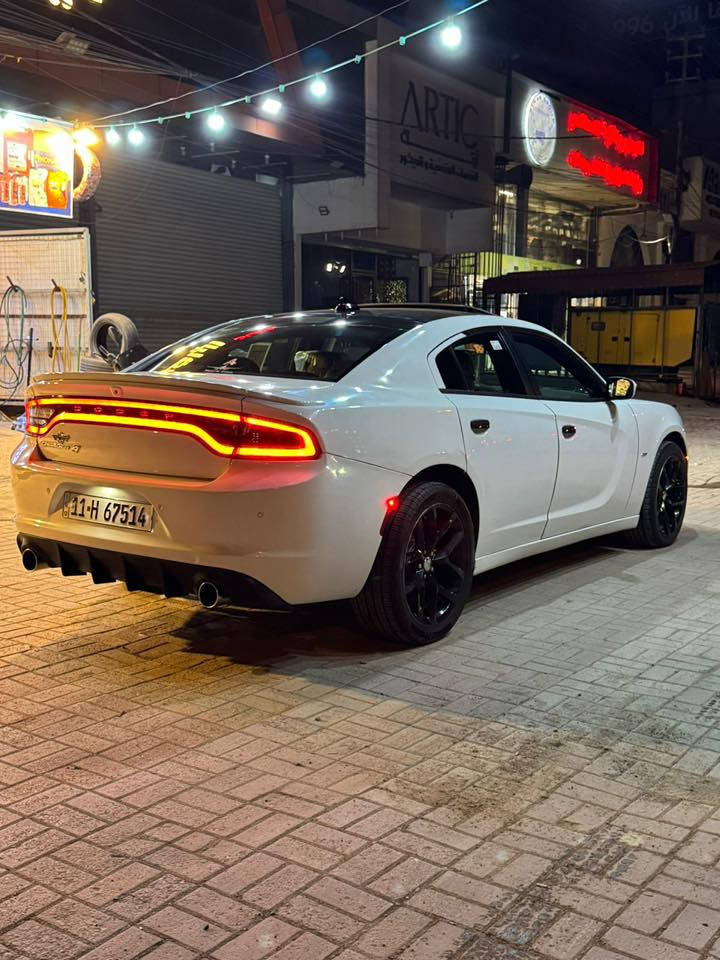 السلام عليكم
جارجر موديل 2018 gt بلص فور ويل دفع رباعي وارد كندي (بيع فقط مو مراوس) فول مواصفات السياره

 فتحه

 شاشه جبيره 

كشنات تدفئه تبريد 

كشنات كهرباء

 كرسي السايق ترحيب خزن ميموري

 كشنات خلفي تدفئه

 شفتات ستيرن

سوبر تراك باك

 مري قلاب تعتيم هيتر 

حساسات تنبيه خلفي وجانبي

ماشيه 104ميل قماره سوده بلادي السياره مفوله مواصفات حادثها بابين عكس السايق وهنا بالعراق باب السايق مستبدل بلاد مطابق بجمها كبس السعر 195 وبيها مجال حك الجيه
***********
