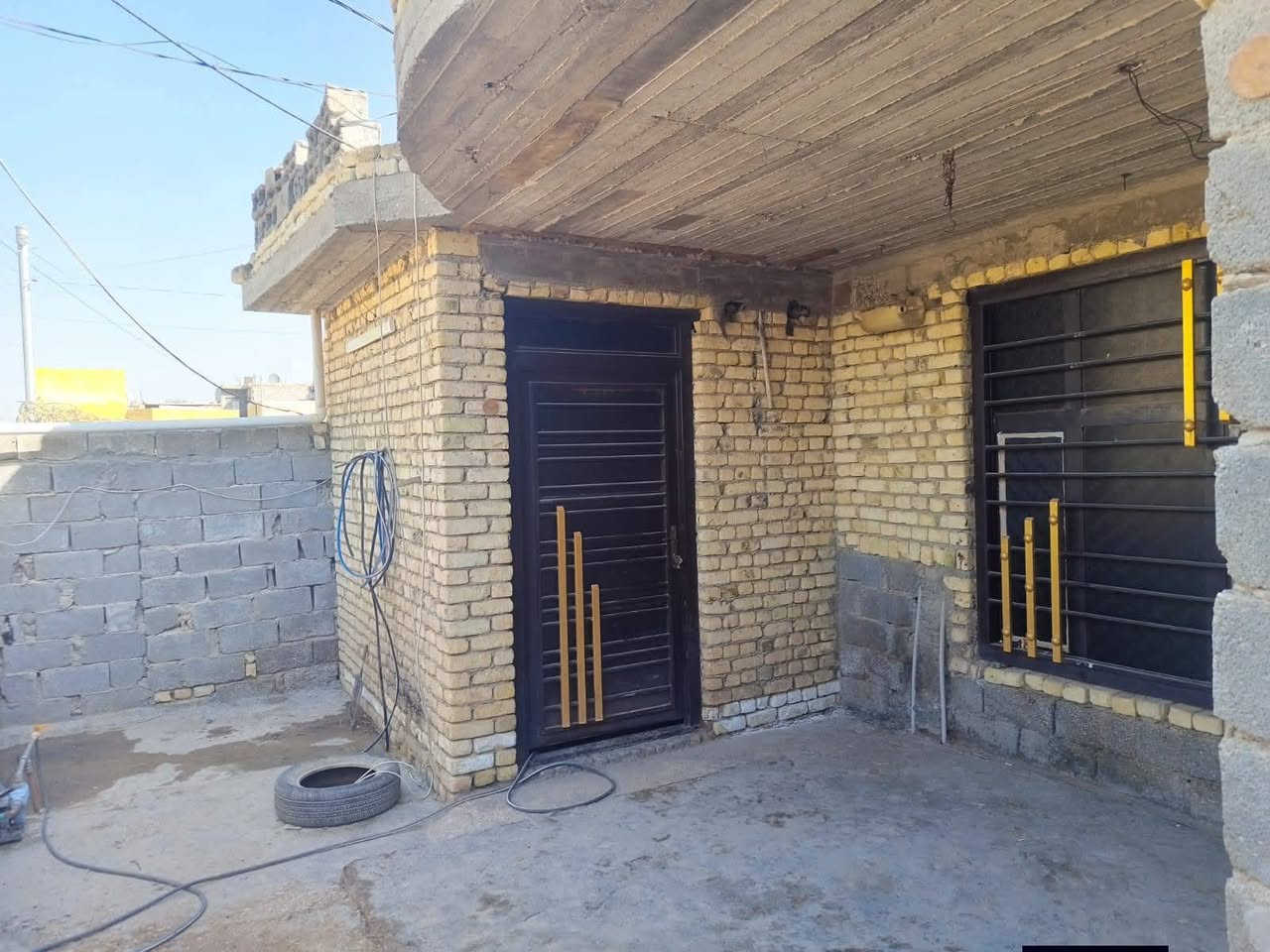 بيت البيع كوت حي الحكيم شارع سكله الوادي
مساحه 220 غرفتين وصاله ومطبخ حار بارد ستقبال صحيات داخليه خارجيه مرقم من قسم البلديه سعر 35بي مجال
ستفسار خاص


**إذا كنت صاحب هذا الإعلان وتريد حذفه لأي سبب، رجاءا أرسل رسالة إلى الدعم الفني**