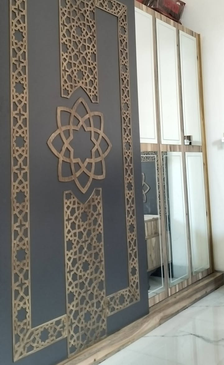 السلام عليكم عندي هاي الغرفة اريد ابيعها مستخدم قليل و سعر مناسب مكاني الموصل حي الوحده شراي يتصل عالرقم ***********
