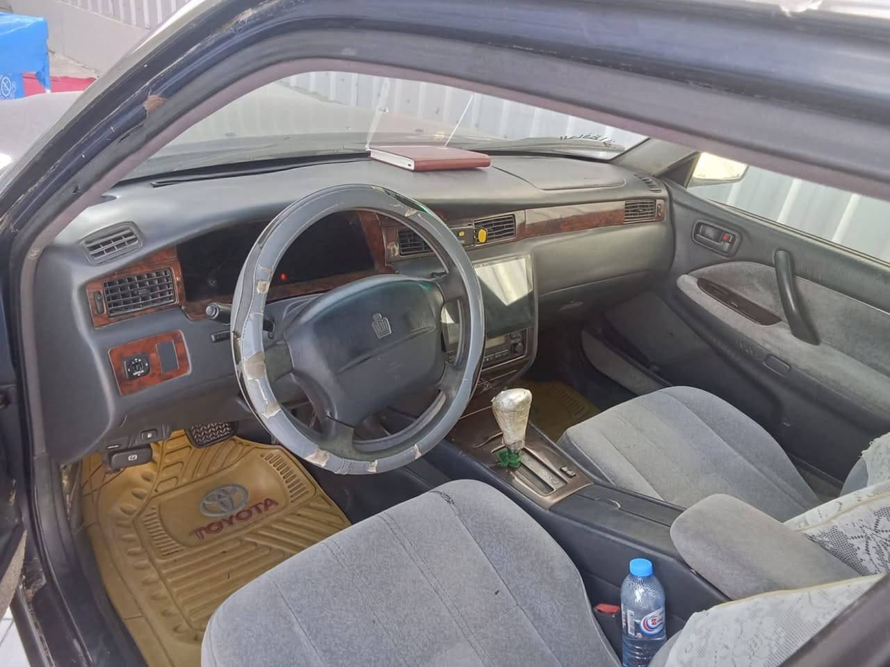 السلام عليكم راس الثور تكم 5 دكم  مكينه وكير فيفيتي 2500 فيشه وحده السياره مكينه وكير حداديه نص عمر مكفوله من الكص والضربه القويه سنويه لل2029 تحويل ثاني يوم ماكو وكاله  تخم تاير جديد توه شاده رقمي *********** وسعر السياره بلااشش 65 ورقه قفل مكاني البصره
