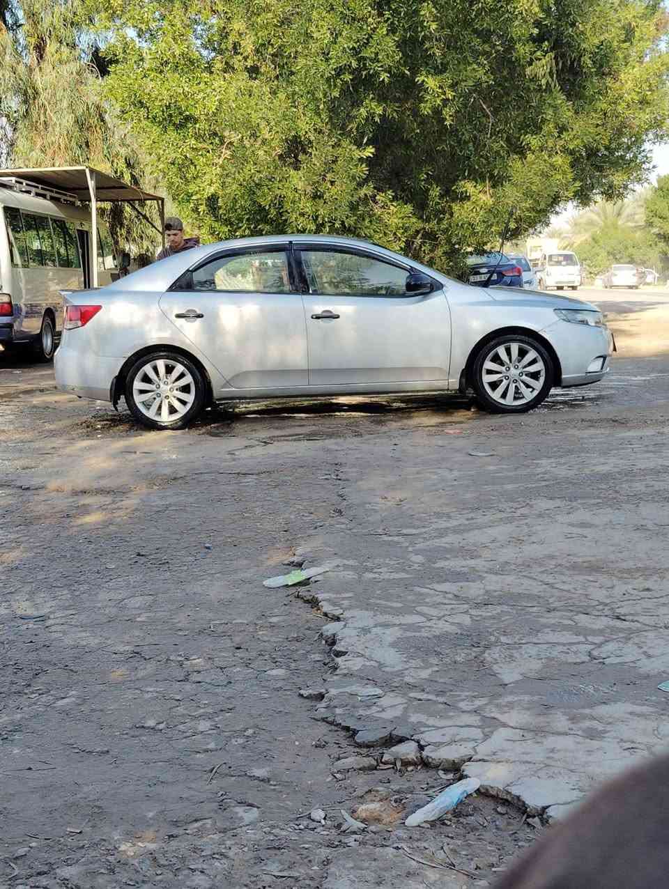 سلام عليكم 
سيراتو 13مكفول عدا دعاميه اماميه صبغ 
ومكانات بار كير مكفول محرك حصه جديد قبل 20شاده  تدفئه تبريد رقم بابل انكليزي سنويه هزه 
ل31 غرفه جديده كشنات جلد  حداديه وره كدام  جديد تخم تاير جديد 
والرزق للجميع 
***********.    السعر اتصل وتدلل
