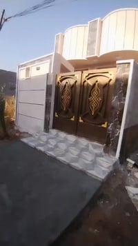 ظهر العشرين الأول • ١٠٠م • ملك صرف