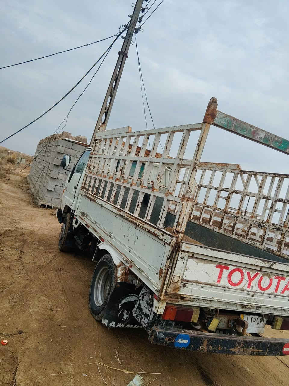 السلام عليكم سياره للبيع  ........مكينه جديد 
.. 
 ميسان ***********
***********
