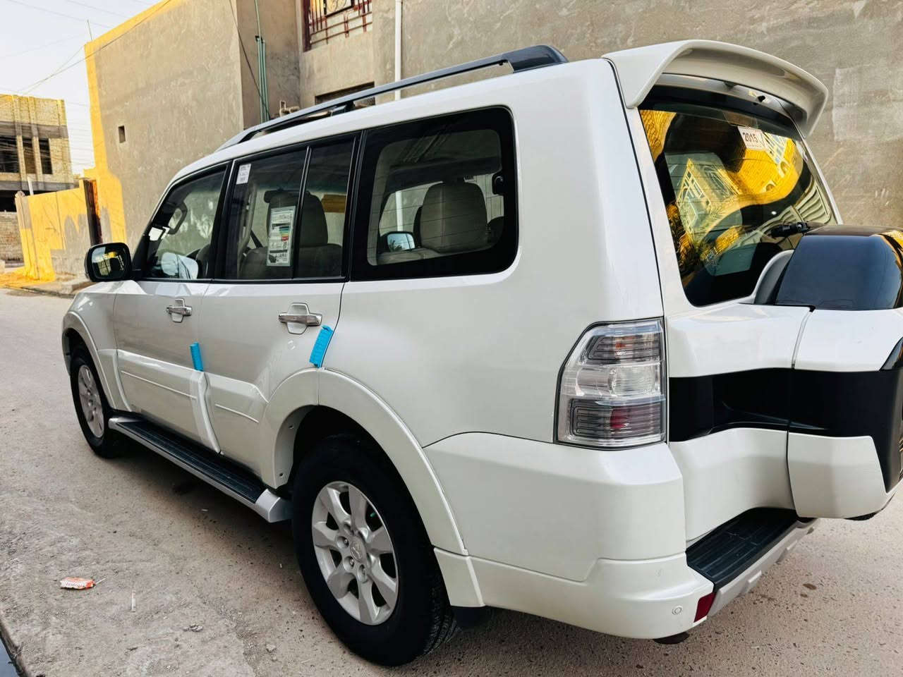السلام عليكم للبيع باجيرو 15 
حبتور كفاله عامة فول مواصفات 
رقم بغداد المكان بغداد 
السعر 185 $
الحجز واتساب
***********
***********
