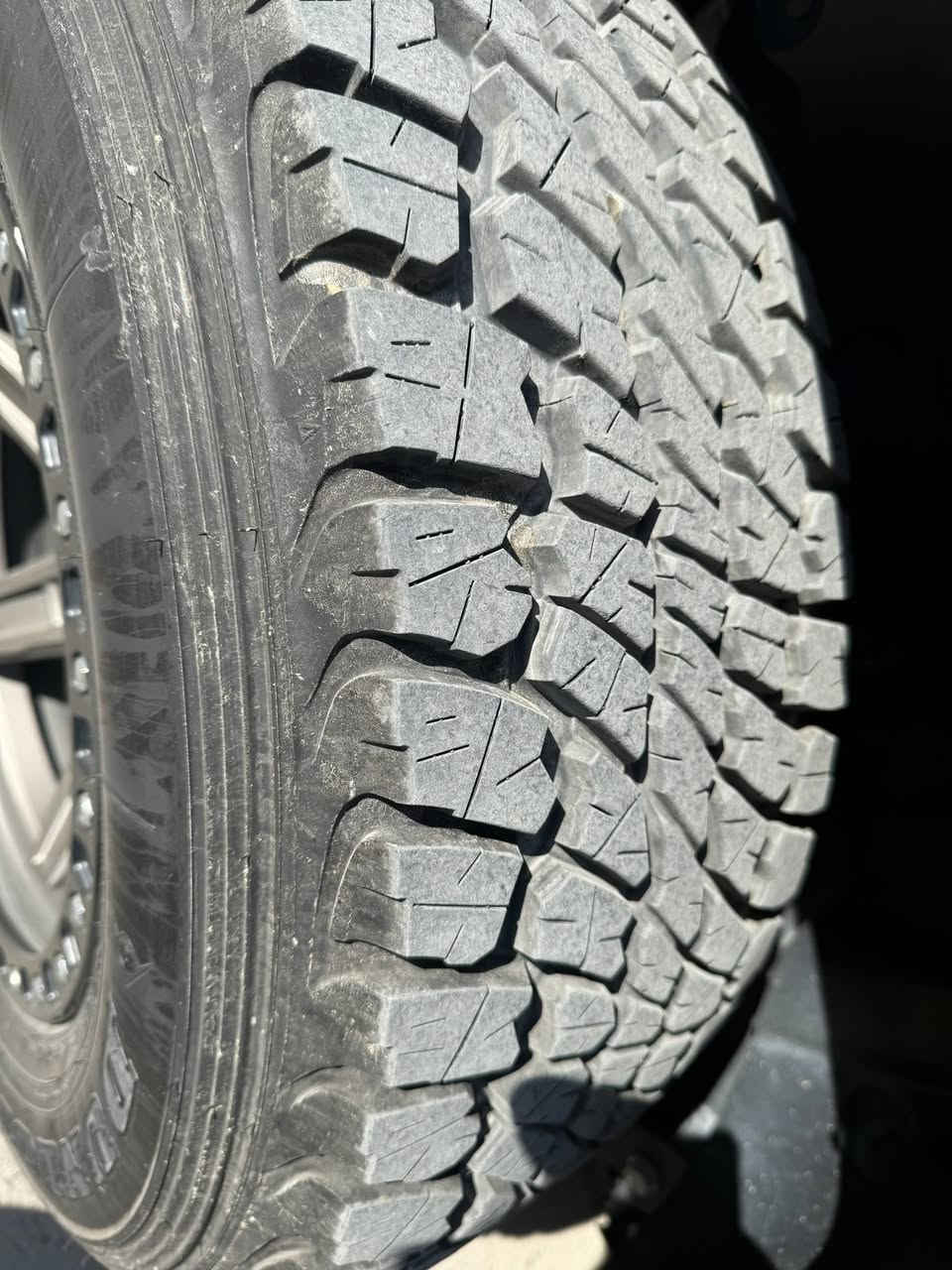 من رخصه الادمن المحترم
للبيع تخم تاير مع تخم ويل
العدد ٤
الويل نظافه 90%
التاير جديد انتاج 25 دنلوب
سعر التايرات مع الويل 650$
حجم الويل 17
قياس الاطار 17. 70. 265
***********
