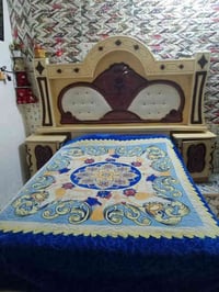 غرفة نوم مستعملة بحالة ممتازة للبيع تتضمن سريرا مزدوجا، خزانة ملابس وا...