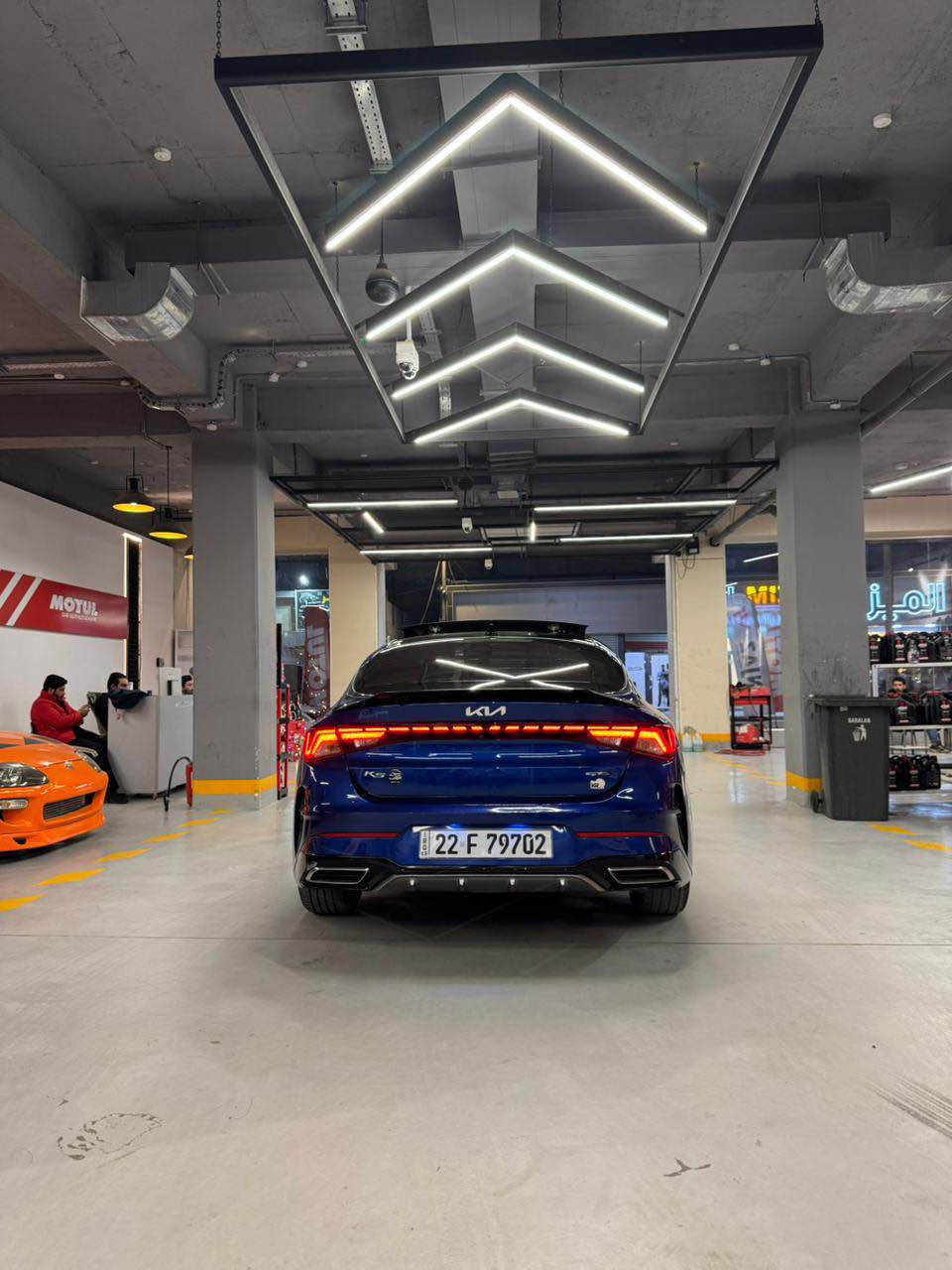 السلام عليكم

كيا 2022 K5 GTLINE لون ازرق فول مواصفات واحد على واحد
رقم اربيل باسم شركه
السياره حادثه دعاميه وبارد بالبندحسب صور الموضحه ايرباك دركه وراجع سستم

المواصفات GT LINE فول 1/1. 

1- بصمة ابواب + تشغيل عن بعد. 

2- شاشة حجم كبير  

3- رادار امامي وجانبي وخلفي و بريك طوارئ وحساسات خلفيه. 

4- هاندبريك بصمة +ميموري كشن + تبريد وتدفئه كشنات وتدفئه استيرن + كشنات الاماميه كهرباااء.+شحن واير ليس. 

5- صندوق ذكي يفتح عند الاقتراب

6- بك لايت لد

7- ويل كب  كروم

8- تبريد شاشة منفصل+ قطعتين تبريد. 

10- سياقة الكترونية + تحديد مسار.  

12-  نظام الترحيب الصوتي + الشاشات. 

14- 5 وضعيات قيادة بل ماوس 

15-اوتو هولد للتوقف الالكتروني بل ازدحام. 

16- محرك 1600 turbo 

17-كامرة خلفيه

ملاحضة هاي السيارة تعتبر اعلى فئة 

183  بيهة مجال بسيط حك الجيه

مكاني البصرة

*********** Singapore
