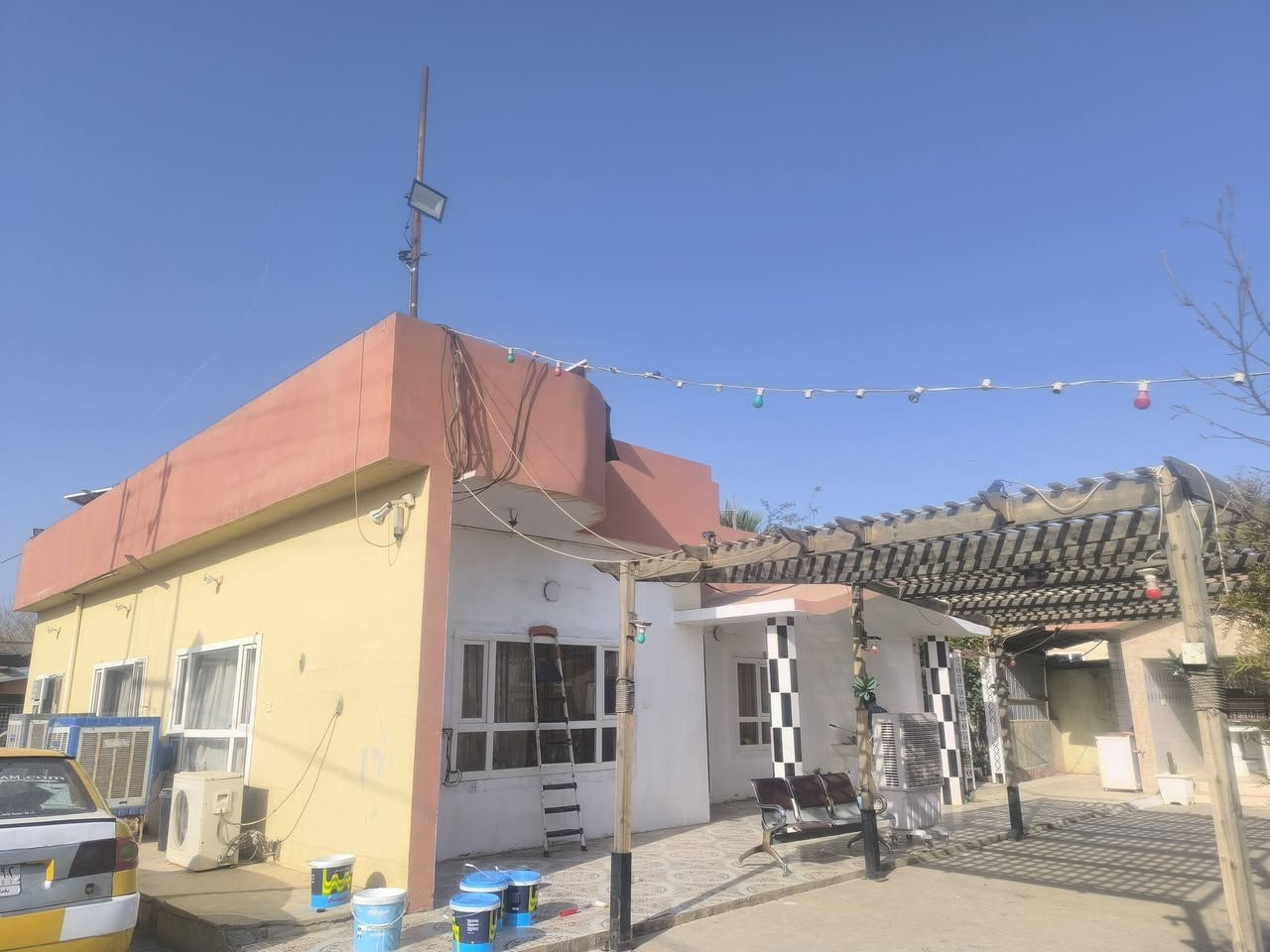 اشتغل صبغ داخلي وخارجي بسعر مناسب بيت 100 متر بسعر 190 الف مع تصليح ***********
