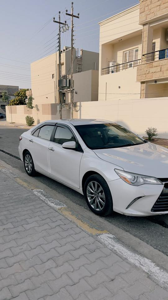 السلام عليكم
تيوتا كامري 2017 xle 
لون ابيض
ماشية. : 102 mil 
محرك ٤ سلندر ٢٥٠٠ 
السيارة ب اسمي هزة و فحص كاملة سنوية لحد ٢٠٣١
فول مواصفات  ما عدا الفتحه و البصمة 
شاشة كبيرة 
تبريد قطعتين 
شحن لاسلكي 
كشنات تدفئة 
تحكم ستيرن 
كشنات كهربائيات
مانع انزلاق 
كشنات جلد 
لون داخل بيجي 
مثبت سرعة 
حادثها قطعتين. جاملغ الامامي و باب السائق  بدون ايرباك و بيها شوية تكحيل بالهلال الخلفي 
صور الحادث بالمنشور 
مكان السيارة تكريت 
للاستفسار واتساب ***********
