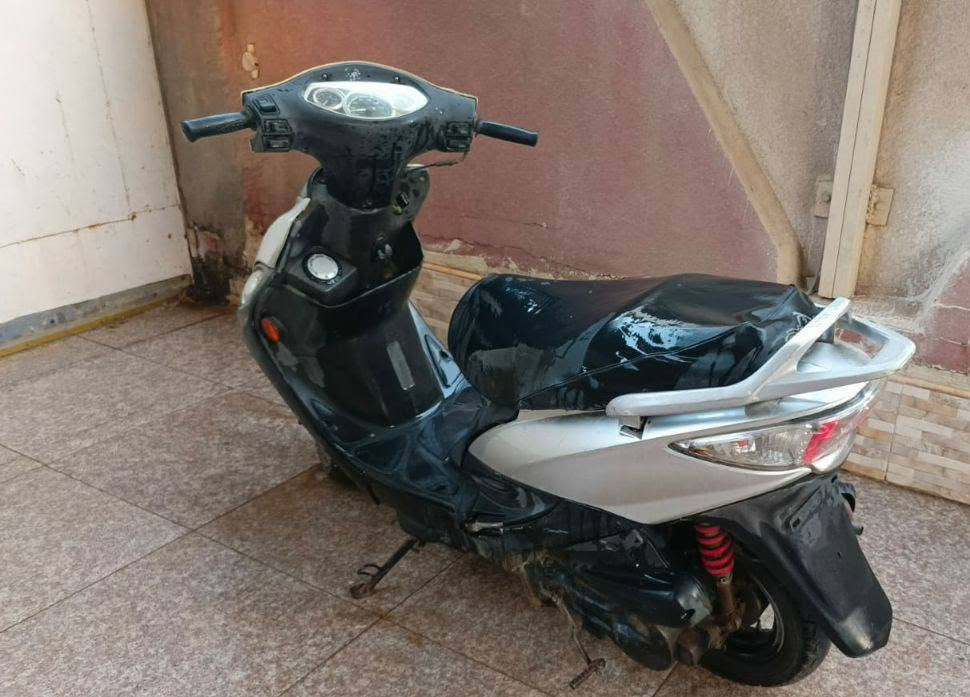 دراجه للبيع
السلام عليكم 
دراجه للبيع ،  بعدهي جديده و تشتغل 
 نوعها  G4 ياباني 
سعرها 300 الف و بيها مجال 
للاستفسار على الرقم *********** 
مكان ناصريه
