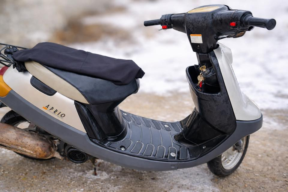 سلام عليكم
دراجه ياماها ياباني بطه للبيع
دراجه جديده ما ناقصه اي شي شغاله سلف وهندر كهربائيات كلها شغاله دراجه نضيفه ما ناقصه اي شي بس شغل واطلع 
الرقم ***********
السعر خاص
