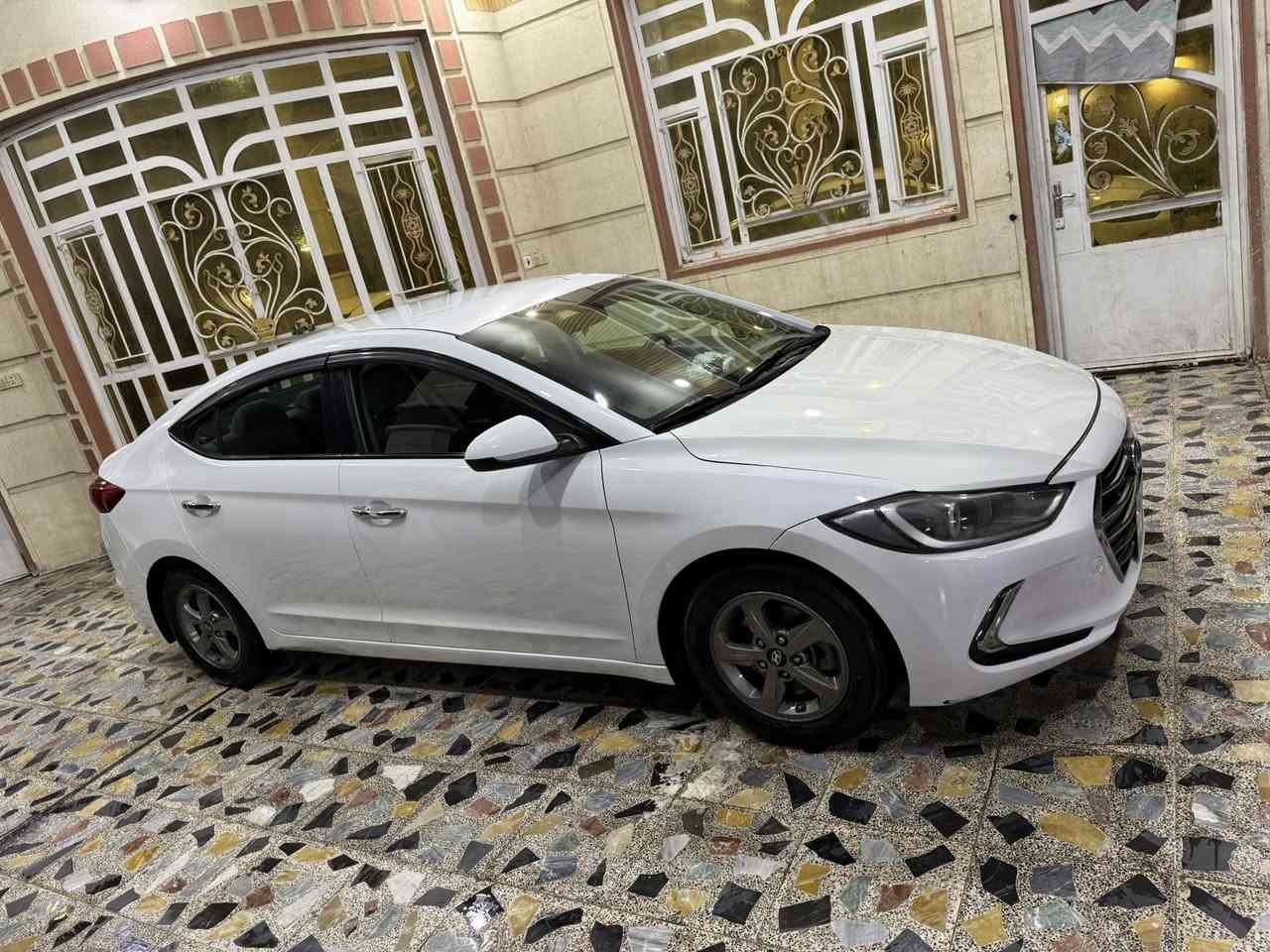 سلام عليكم
البيع النترا وارد امريكي 
موديل 2017 رقم اربيل
علمأ سنويه صاقطه 
ماشيه 128 m 
السياره بدون اي ضرر كلين ليبل واحد
بس بيها سحب كارت 
واكو جرد في كصت القماره  جدا بصيط
مواصفات 
حجم المحرك 2000 GDi
بصمه تشغيل وتفتيح
تحكم ستيرن جهتين 
شاشه حجم كبير 
كامره دواره 
تبريد بينانو لمس 
اريل فنديشن 
ويل كروم
اشاره بل مري
بعد بيها هواي مواصفات 
السعر 115 $ ورقه بيها مجال بصيط 
العنوان بغداد جسر ديالى الجديد 
تقاطع 9 نيسان 

الاستفسار *********** 
ابو محمد الشمري
