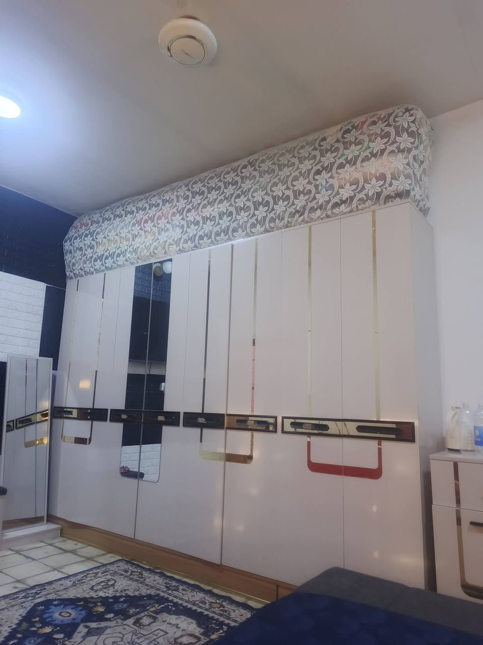 سلام عليكم غرفة نوم تركي
السعر 900 وبيه مجال  المكان بغداد مدينه الصدر 
شارع الحكمه ***********
