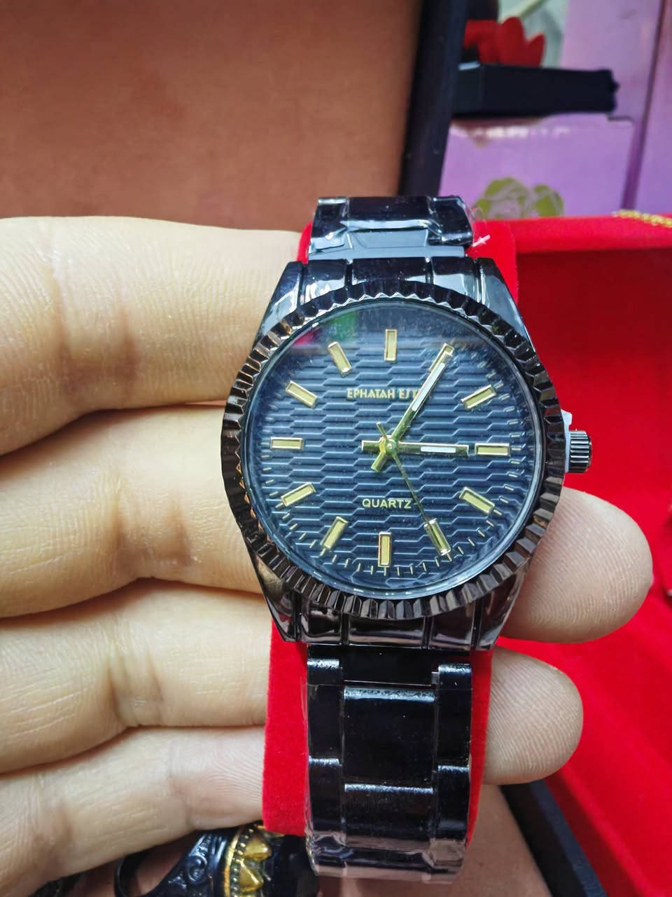 #تخفيضات 🥳🥳
#ساعات رجالية ونسائية السعر8 الف فقط 
#متوفر بكمية محدودة 
#مكتبة ن والقلم✍💼
#زورونا 🥳🥳🥳🥳
#المكان مجمع نخبة بسماية الطبي 
#هدايا ألعاب لوازم دراسية طباعة كبس هويات حجوزات الكترونية 
***********📞 للحجز والتواصل
