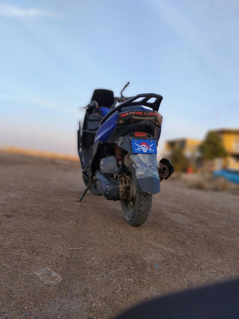 بعد التحيه وسلام...  دراجه سترونك ياباني  دراجه كامله من كلشي سلف هندر كهربائيات  كله شغاله. مكينه ناعمه  +شلعه ومعدل فول.  عنوان كوت حي الحكيم   سعر 700وبيه مجال حك الجيه خاص مفتوح  ***********
