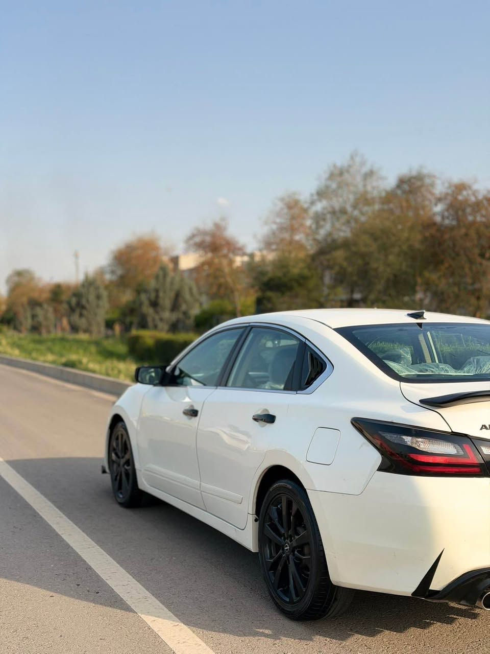 نیسان ئاڵتیما SR ٢٠١٨
سەیارەکە نمونە لە جوانی و پاکی
فول مواسفاتی SR
کامل کمالیات و جوانکاری لۆ کرایە 
یەک دینار مەسرفی تێدانیە
بە نزبەت سبوغ ٣ پارچەی بۆیاغە
بەبێ داخلی
گێڕ مەکینە تەبرید بەشەرت
تحول و غڕامە بە شەرت
نرخ ١١٧ وەرەقە و مەجالەکی برایانەی تێدایە
بۆ زانیاری زیاتر *********** واتسئاپ أربيل, العراق
