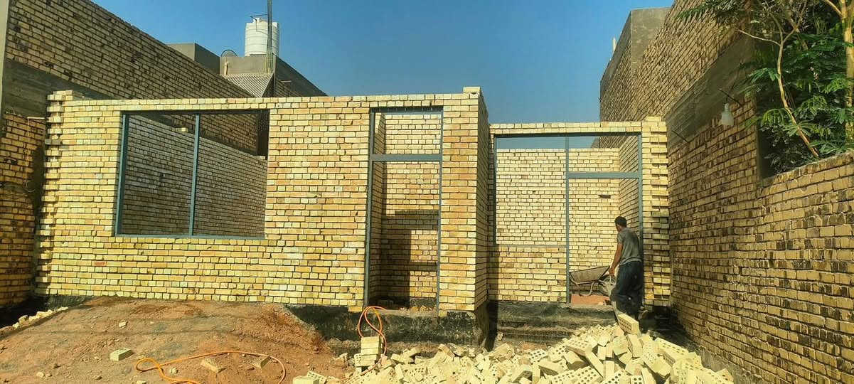 خلفه بناء طابوك بلوك درجه اولى أشراف مهندس اخذك شوف الشغل ياله نتفق نعمل داخل البصرة فقط ومانشتغل عالسكس شغلنه مقطوعه فقط وبأسعار مناسبه للاستفسار ***********
