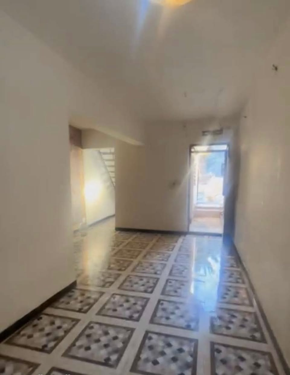 بيت حديث طابقين للايجار في يرموك محله ٦١٢ تفاصيل مساحه عقار ٧٥ متر واجه ٥ يحتوي على ٣ غرف نوم وصاله ومطبخ وصحيات ٢ ومنور سعر بيع ٣٧٥ مليون للاستفسار ***********
