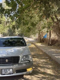 كراون ٢٠٠٣ • لون صدفي • مكينة ٣٠٠٠