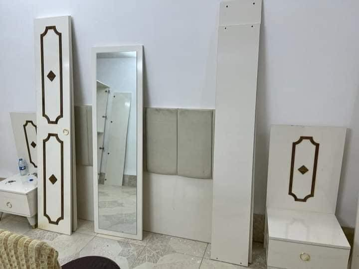 السلام عليكم 
***********
*********** 
ويا #شركه_الزهراء💚كلشي سهل باذن الله 💚 من نقل الاثاث العام 🌺🚛والتحويلات من بيت💚🏡 الى بيت اخر 🌹🏘️ توجدو سياره كيا (بنگو) وكادر كامل من العمال الموهوبين في حمل الاثاث🦸🥷 والتحمل بما يرضي الله 
يوجد نجار يفتح ويشد الغرف عراقيه🇮🇶-تركيه🇹🇷-ماليزيه ‏‪0
يوجد متخصص بفتح وشد السبالت  ⛄❄️ 
ما عليك غير انه تتصل وتدلل خلال دقائق تجيك قائمه العمل والاسعار وانت تختار الي يعجبك... 
وعند الاتفاق عليك الجلوس واحنا في خدمتك 🧿🕴️..وكل شي حسب الاتفاق..
***********
***********
