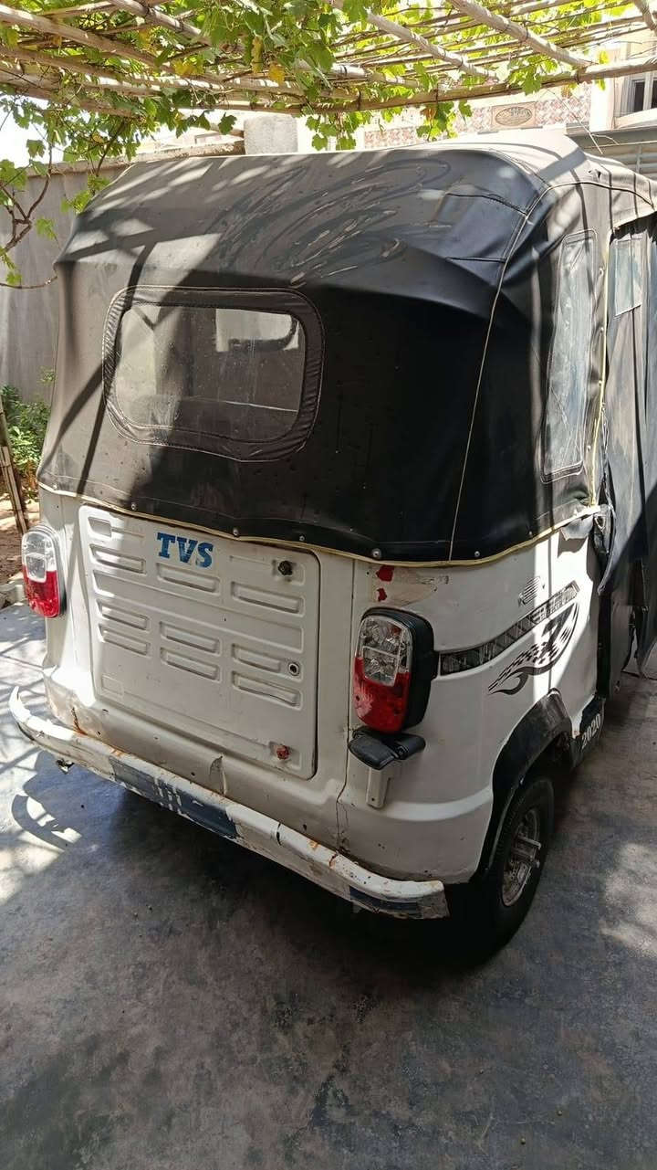 متاح.. تكتك للبيع رقم وسنويه وهزه جديده  نضافه مثل مواضح بصوره السعر ٤٥٠٠ وبيه مجال لطيبين الاستفسار أكثر اتصل ***********
